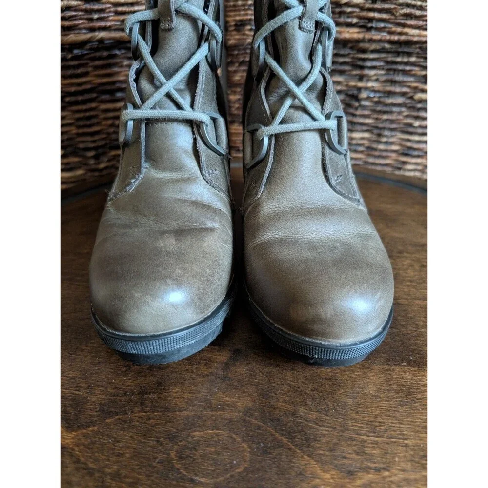 Sorel Joan of Arctic Wedge II Ankle Boots Leather Women's 7.5 Green Winter Fall